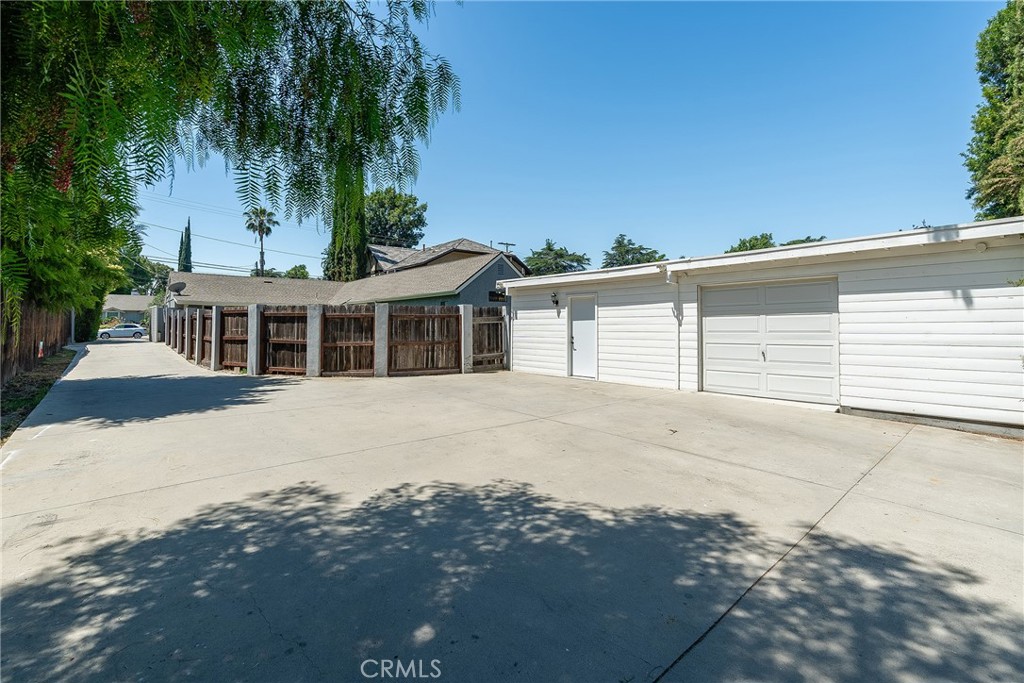 23049 Canzonet Street