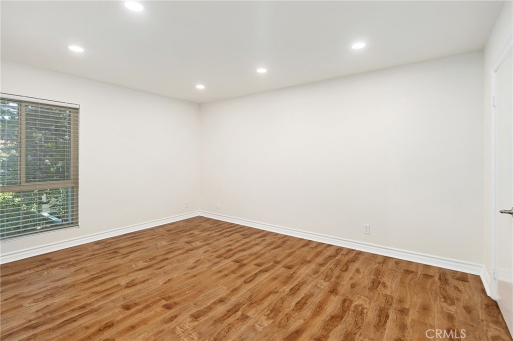 4726 Park Granada 216