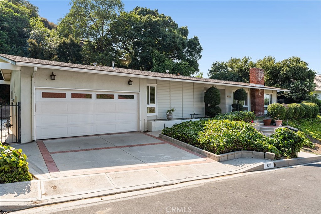 3513 Green Vista