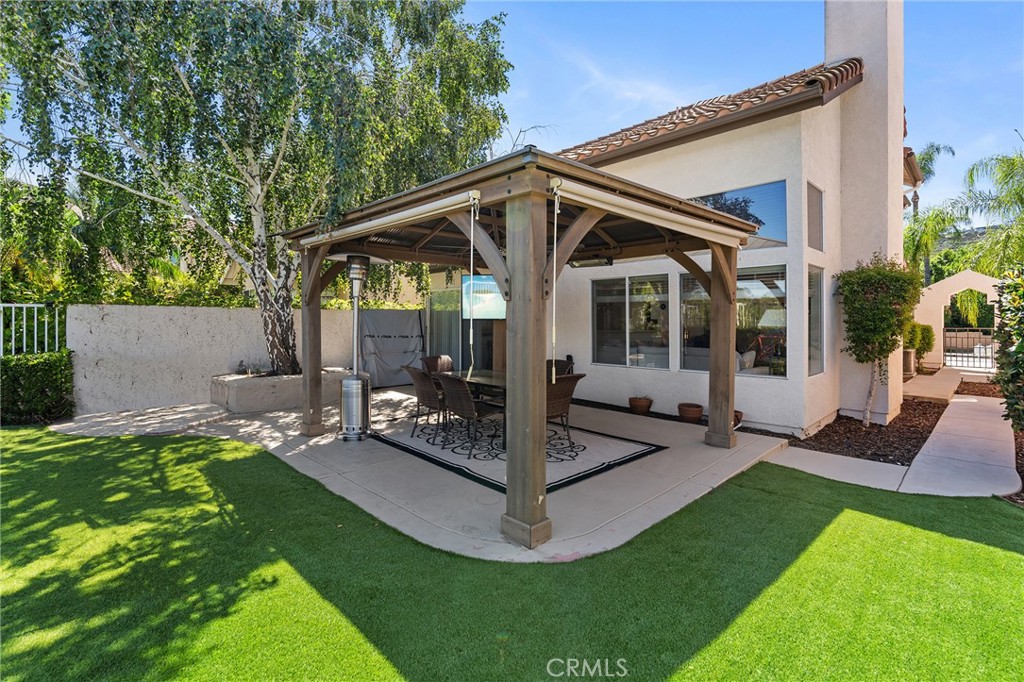 24637 Calle Largo