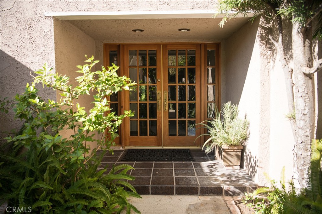 4705 Park Jacaranda