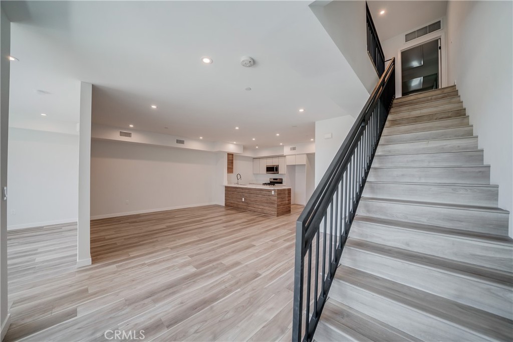 7018 Alabama Avenue 302