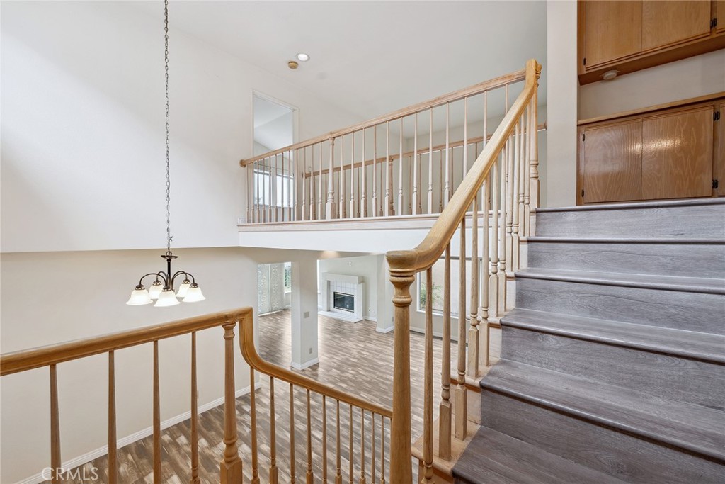 24687 Calle Largo