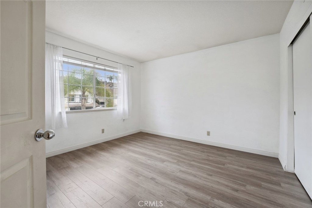 24687 Calle Largo