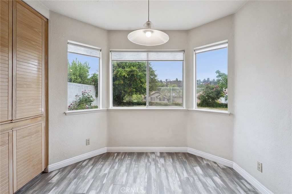 24687 Calle Largo