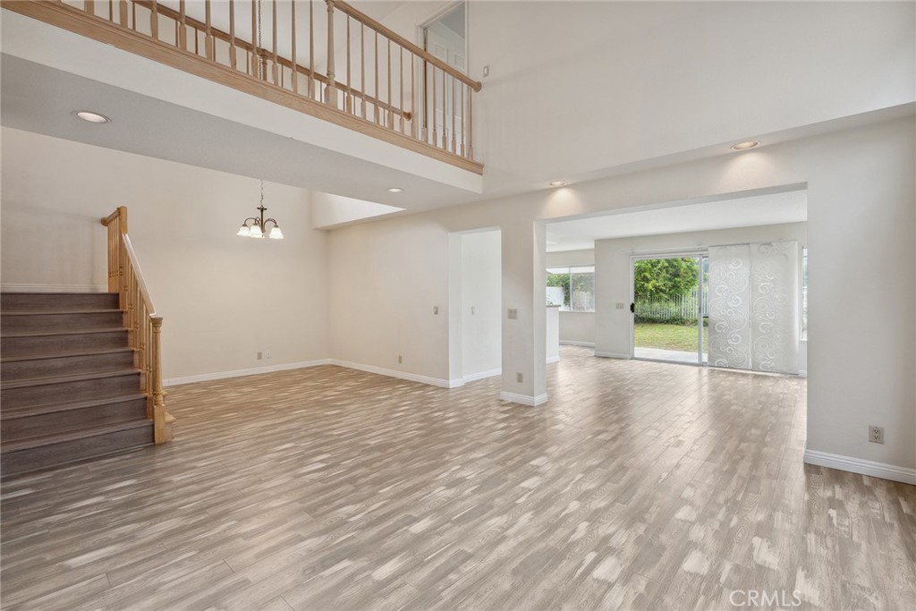 24687 Calle Largo