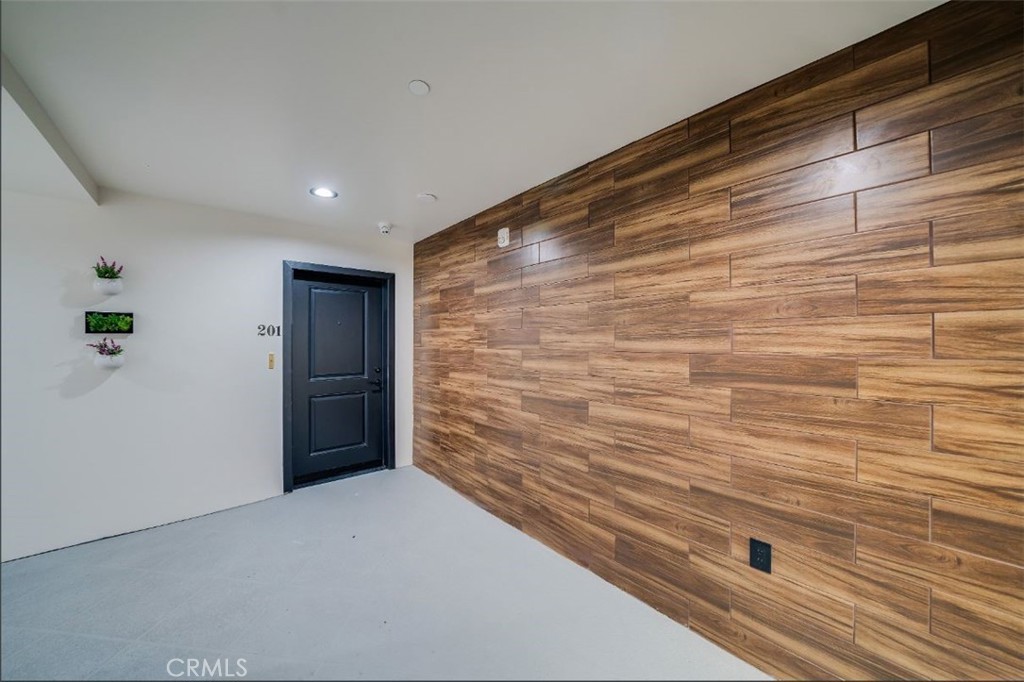 7018 Alabama Avenue 201