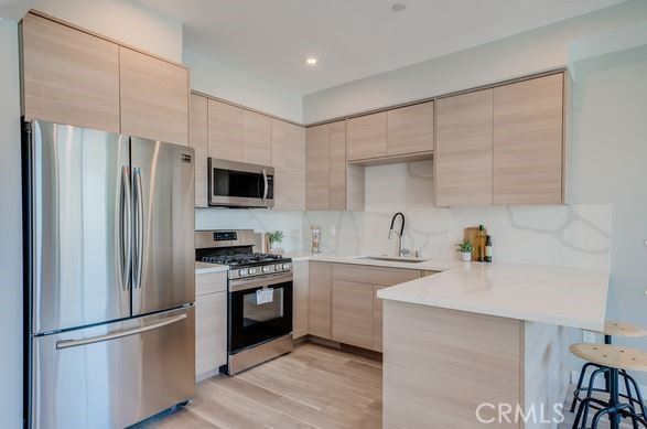 7018 Alabama Avenue 201