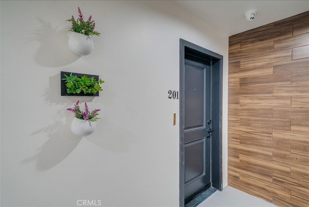 7018 Alabama Avenue 201