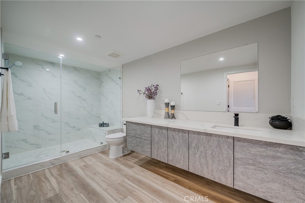 7018 Alabama Avenue 301