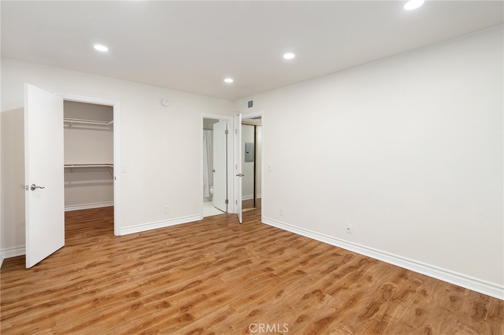 4726 Park Granada 216