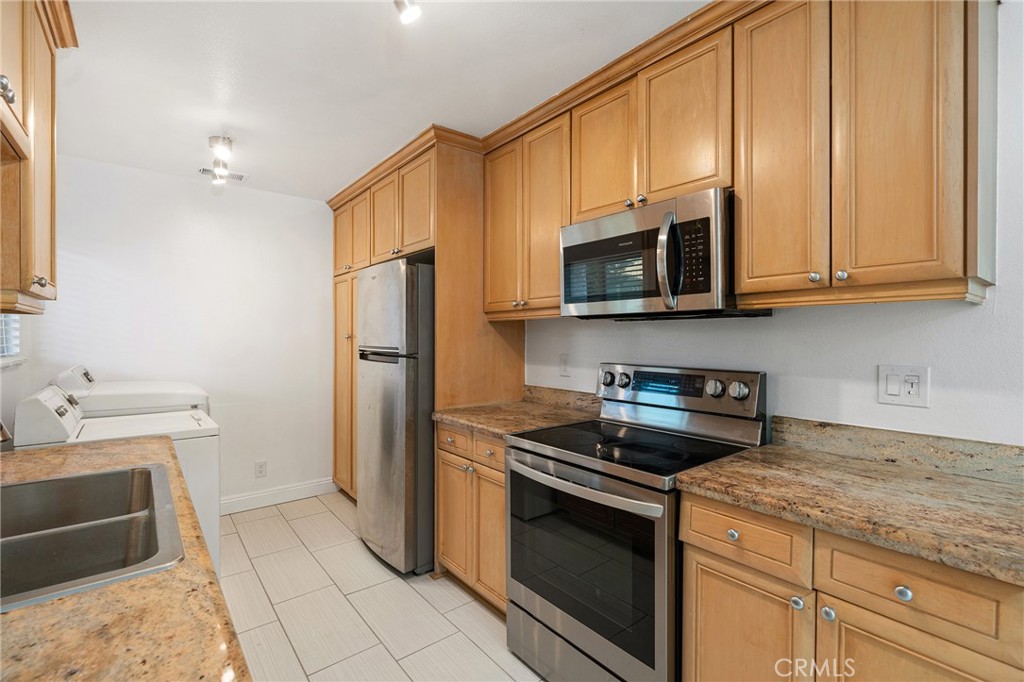 4726 Park Granada 216