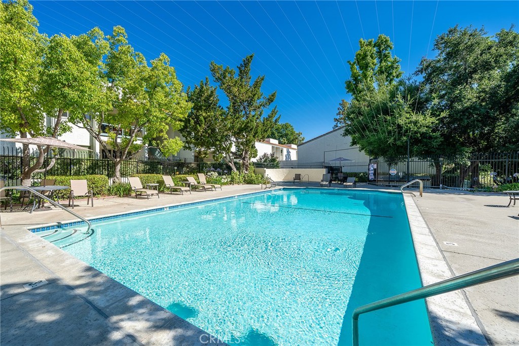 4726 Park Granada 216