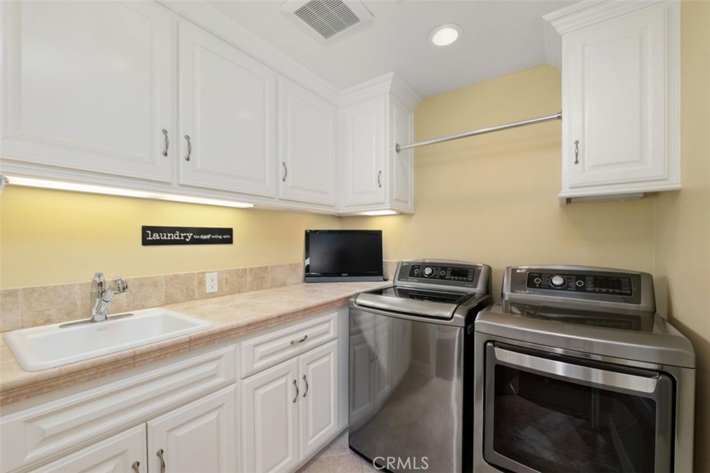 8201 Quiet Hills Court