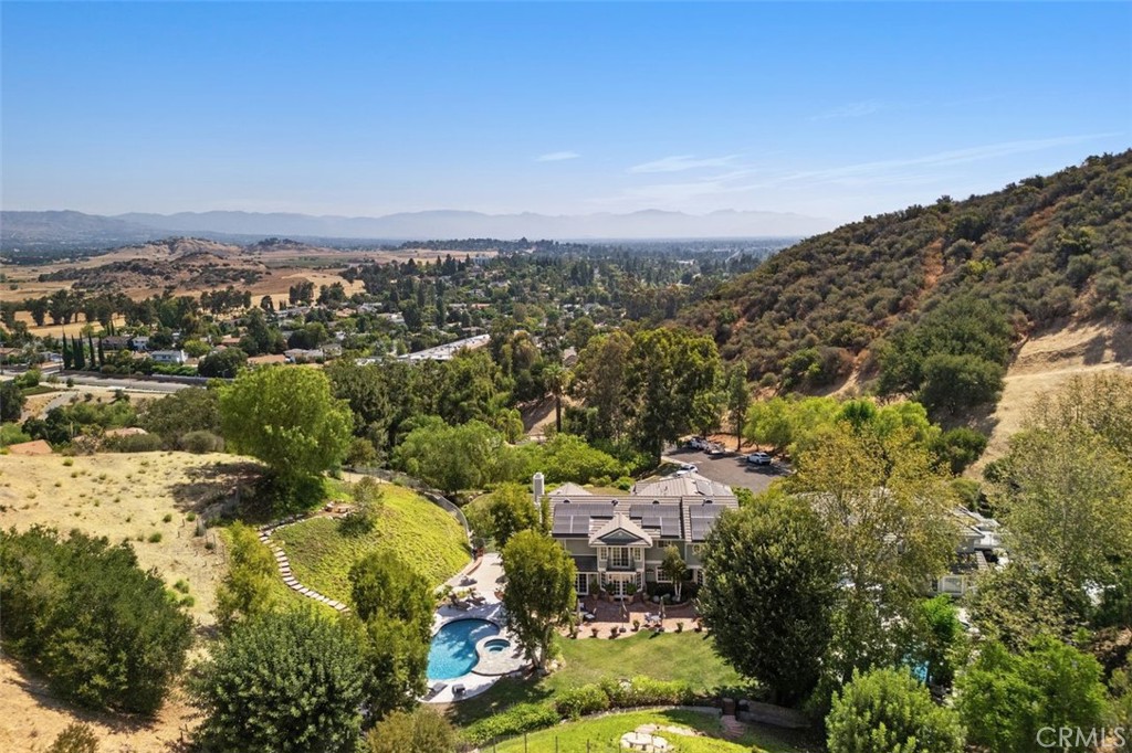 8201 Quiet Hills Court