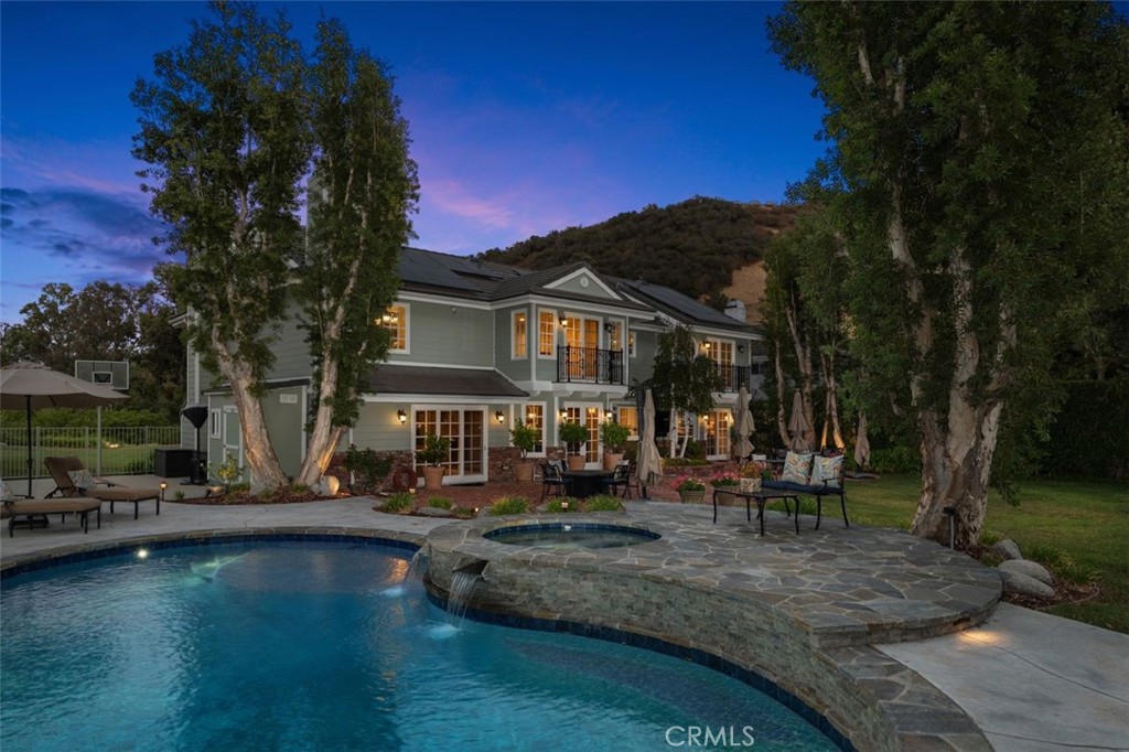8201 Quiet Hills Court