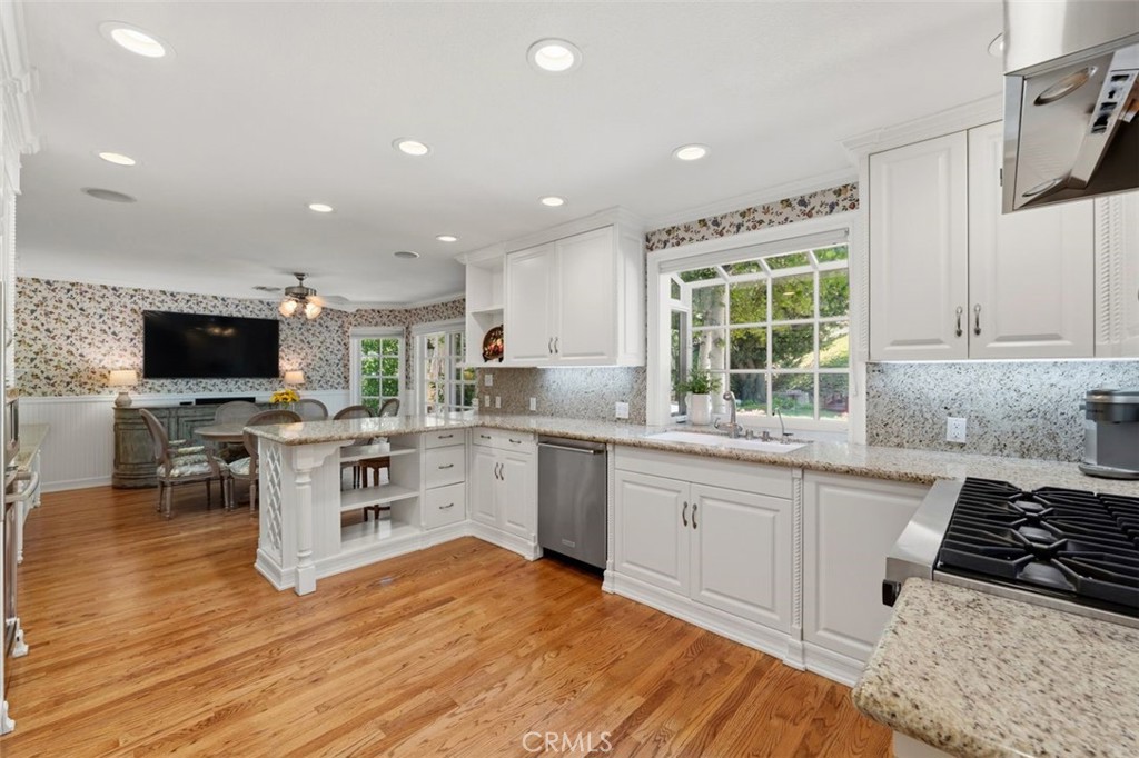 8201 Quiet Hills Court