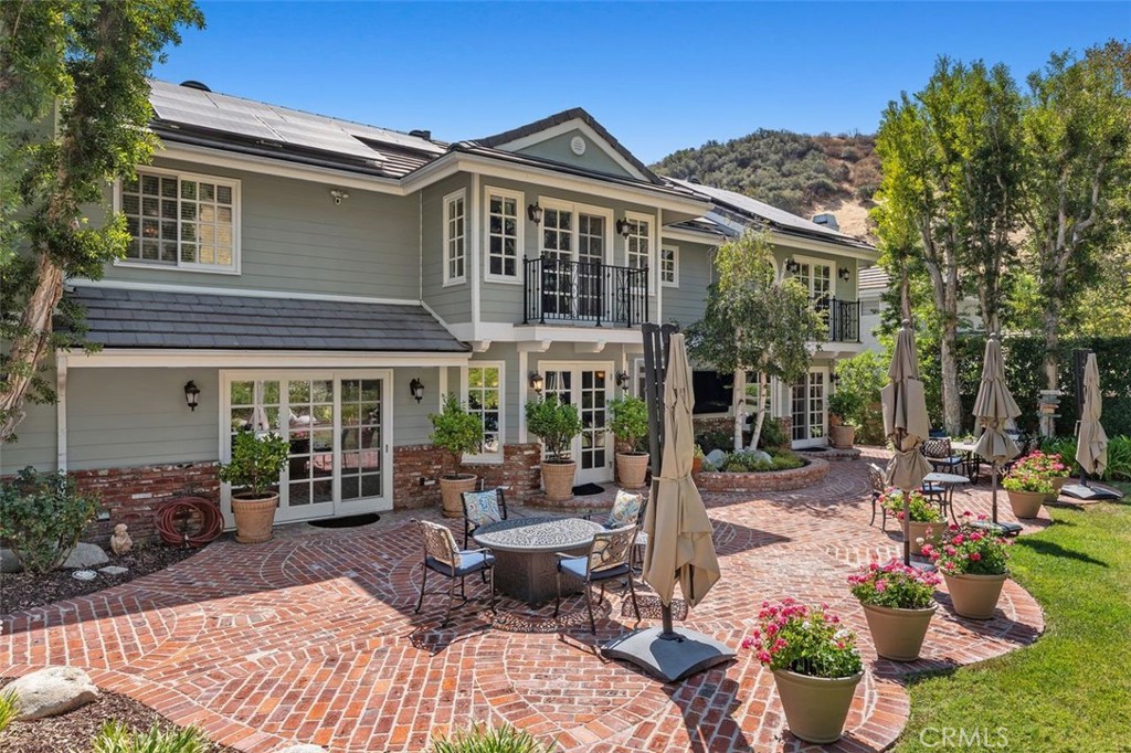 8201 Quiet Hills Court