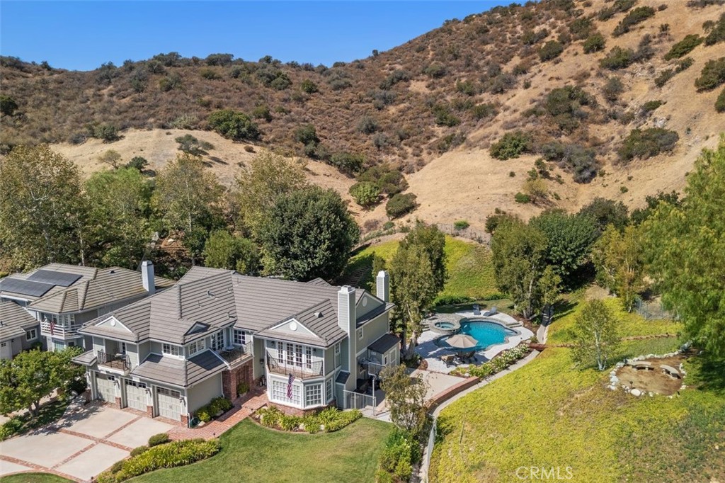 8201 Quiet Hills Court