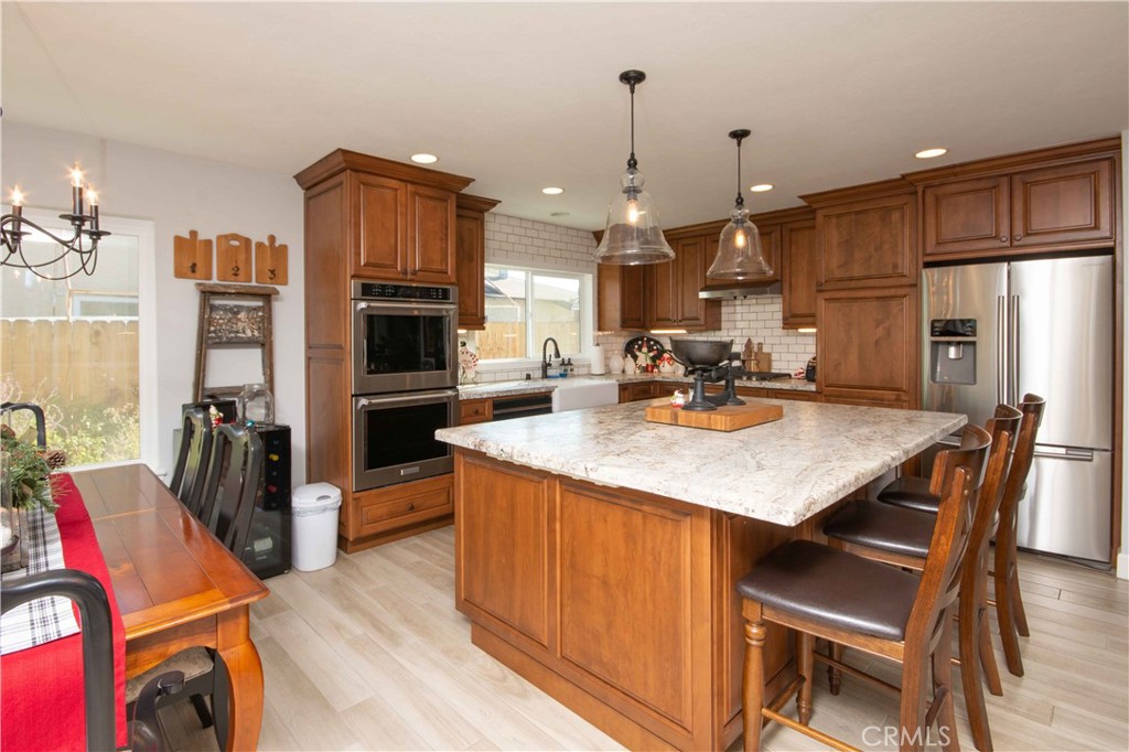 765 W Crestview Street