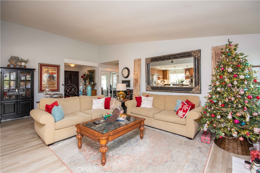 765 W Crestview Street