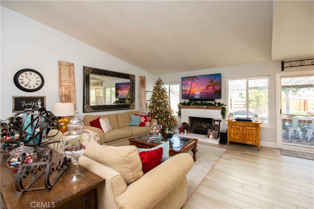 765 W Crestview Street