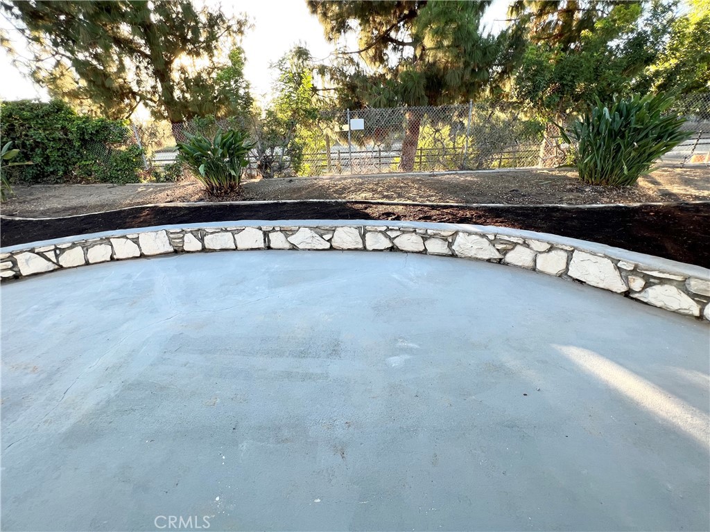 1233 E Fairway Drive