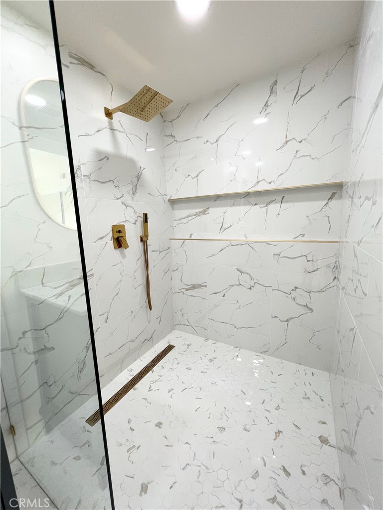 1233 E Fairway Drive