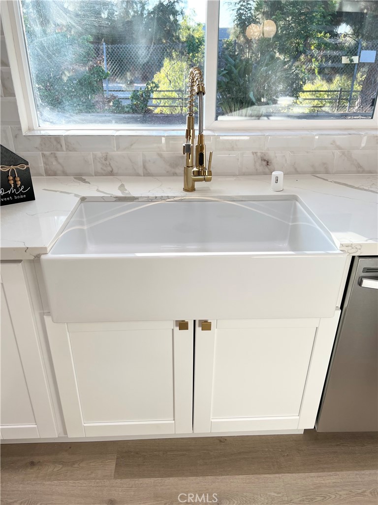 1233 E Fairway Drive