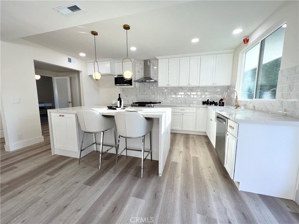 1233 E Fairway Drive