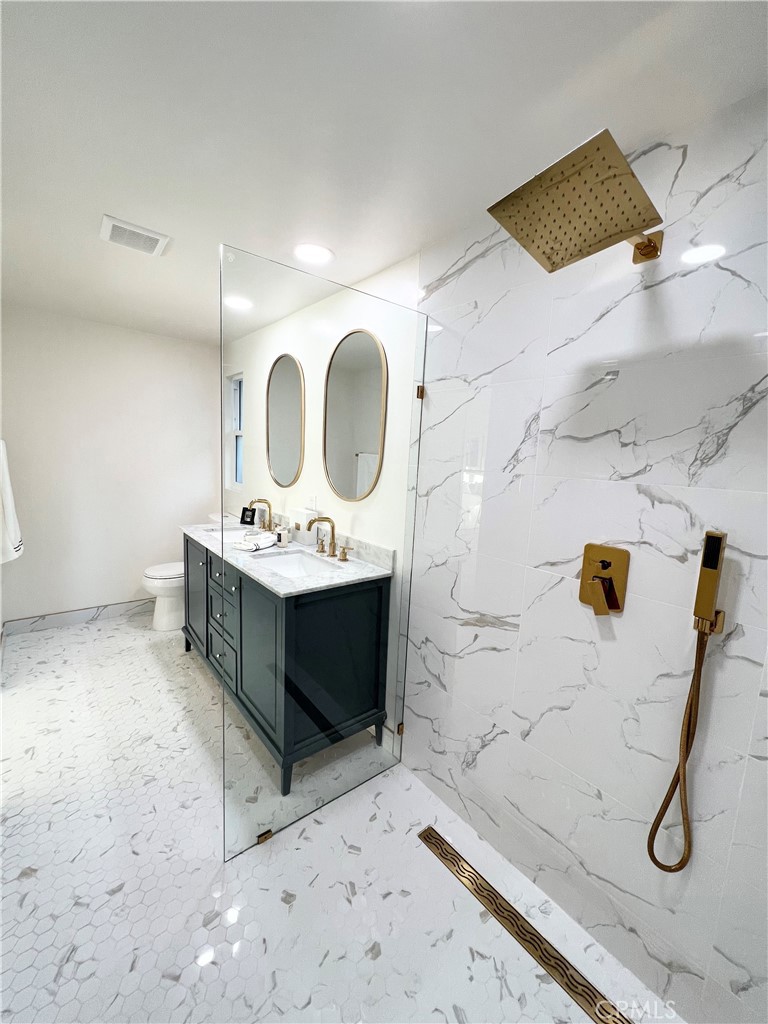 1233 E Fairway Drive