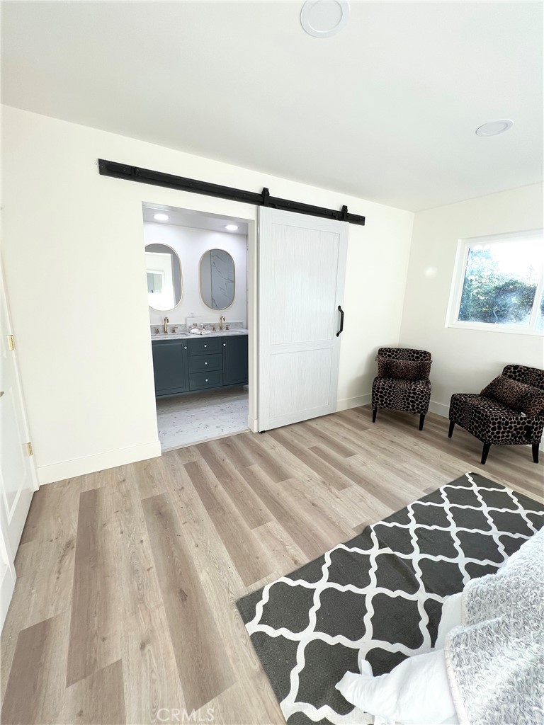 1233 E Fairway Drive