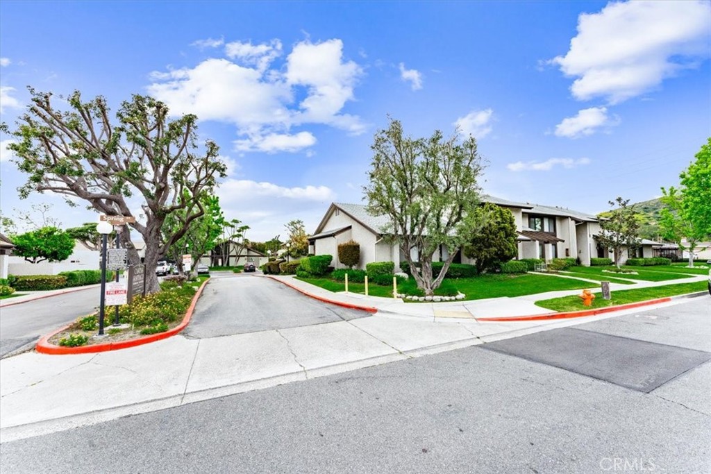 18966 E Appletree Ln