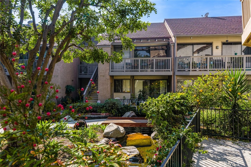 10591 Lakeside Drive S D-198