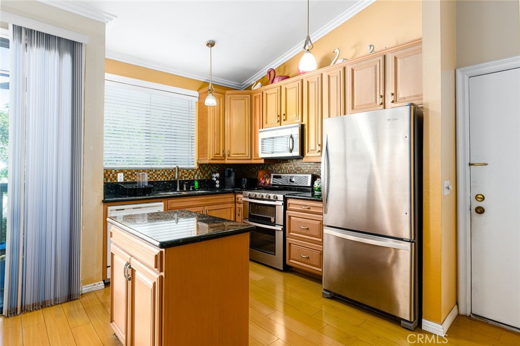 10591 Lakeside Drive S D-198