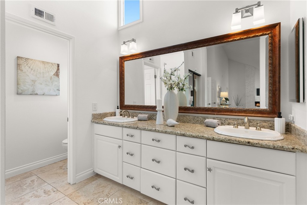 25502 La Mirada Street