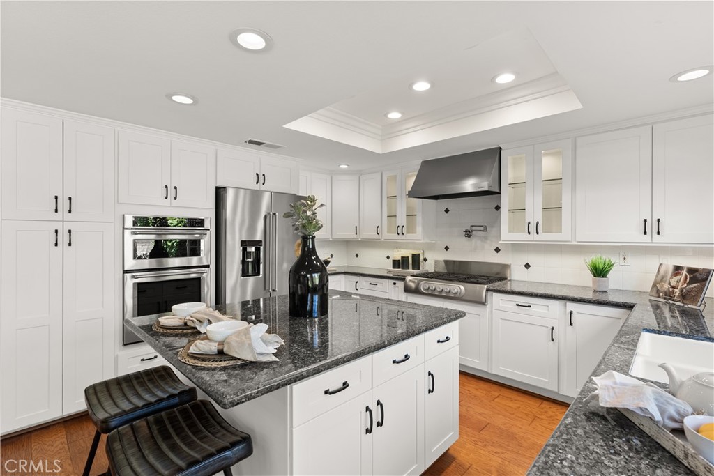 25502 La Mirada Street