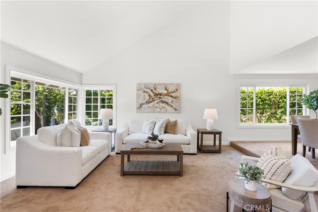 25502 La Mirada Street