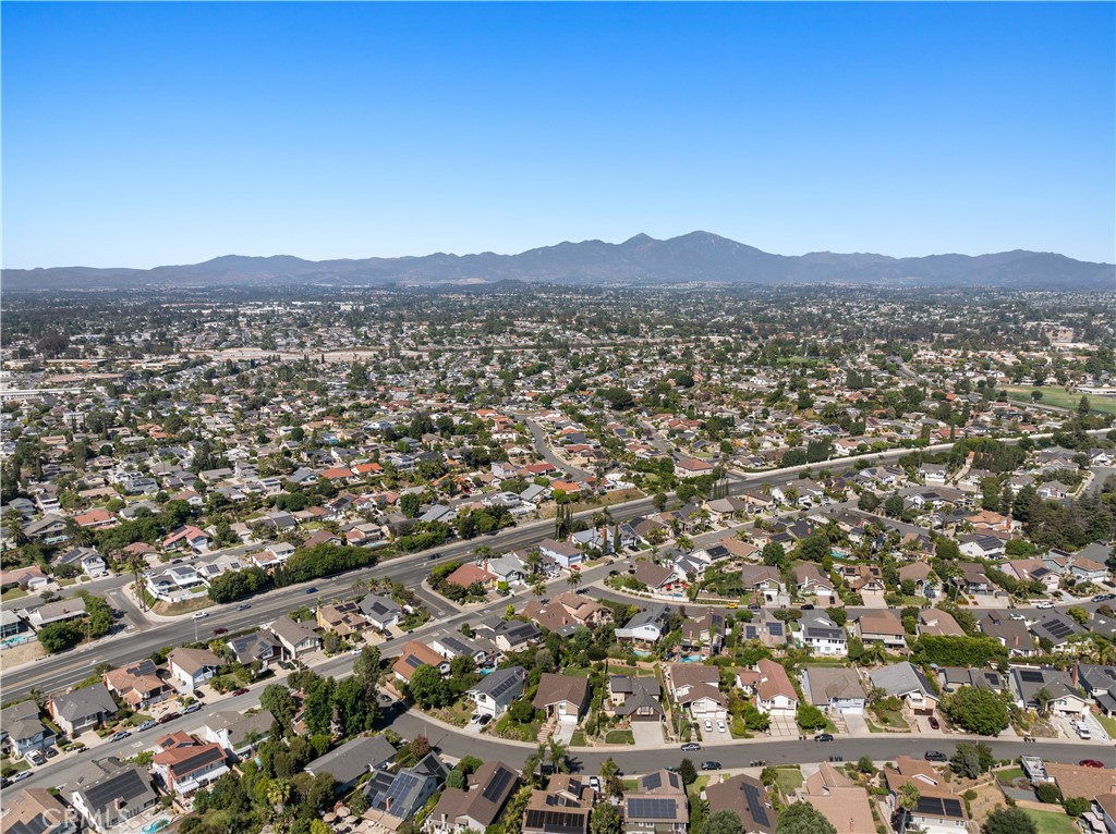 25502 La Mirada Street