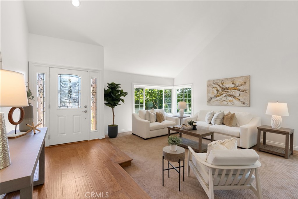 25502 La Mirada Street