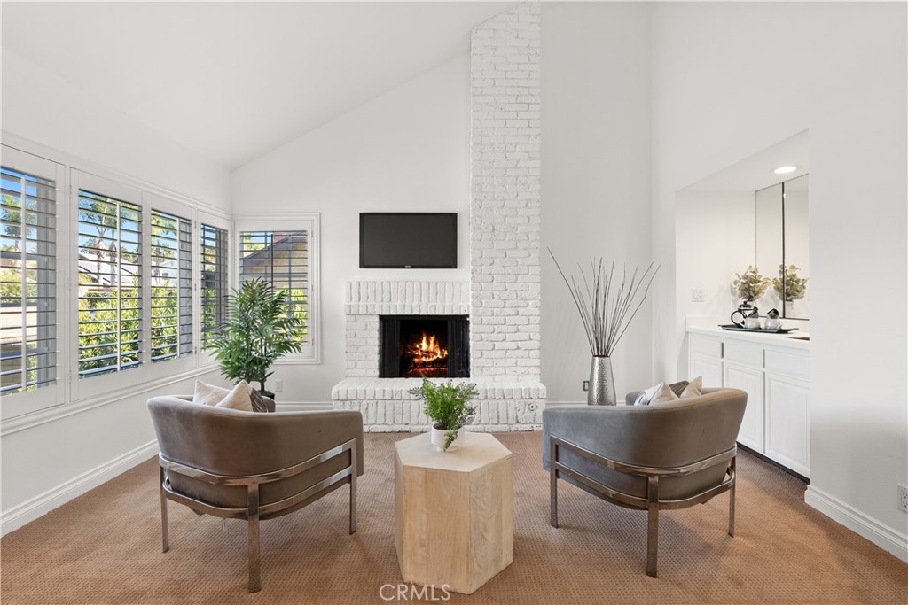 25502 La Mirada Street