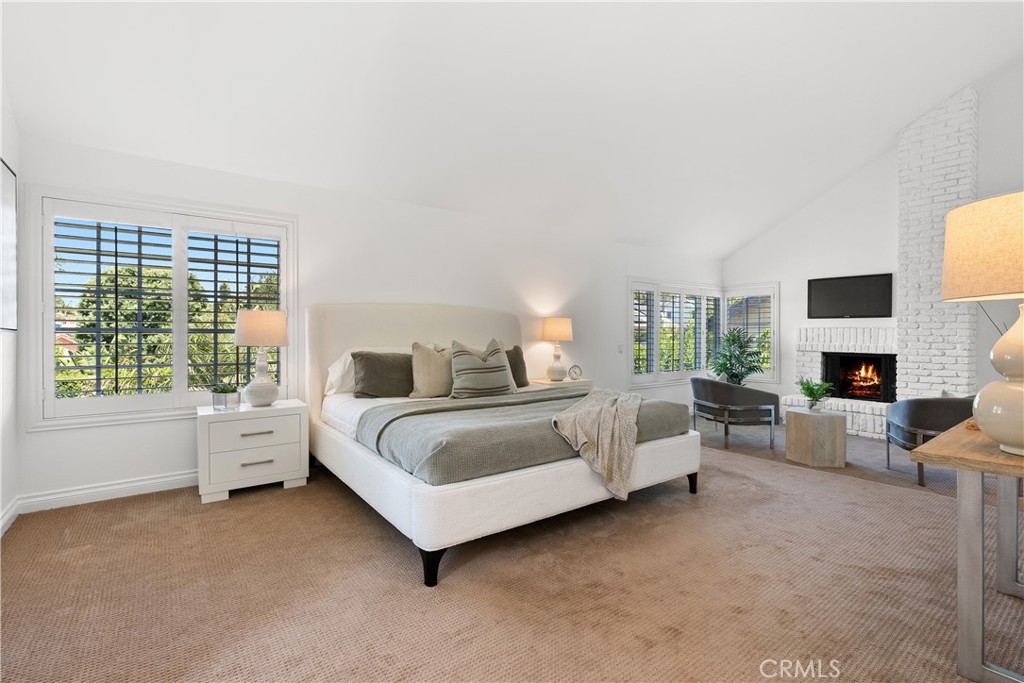 25502 La Mirada Street