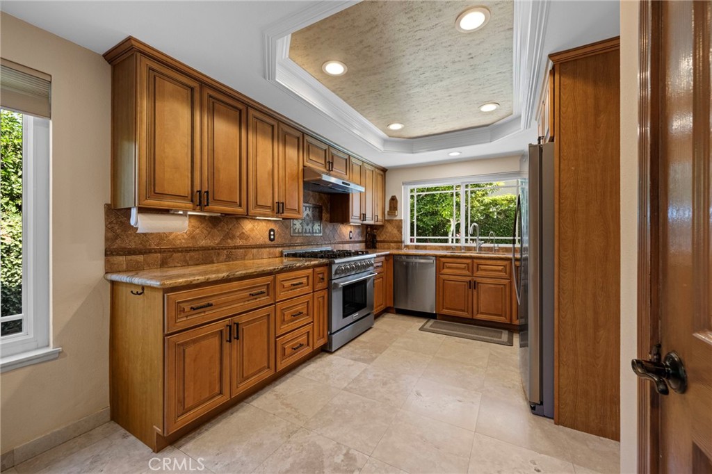 23961 Dovekie Circle