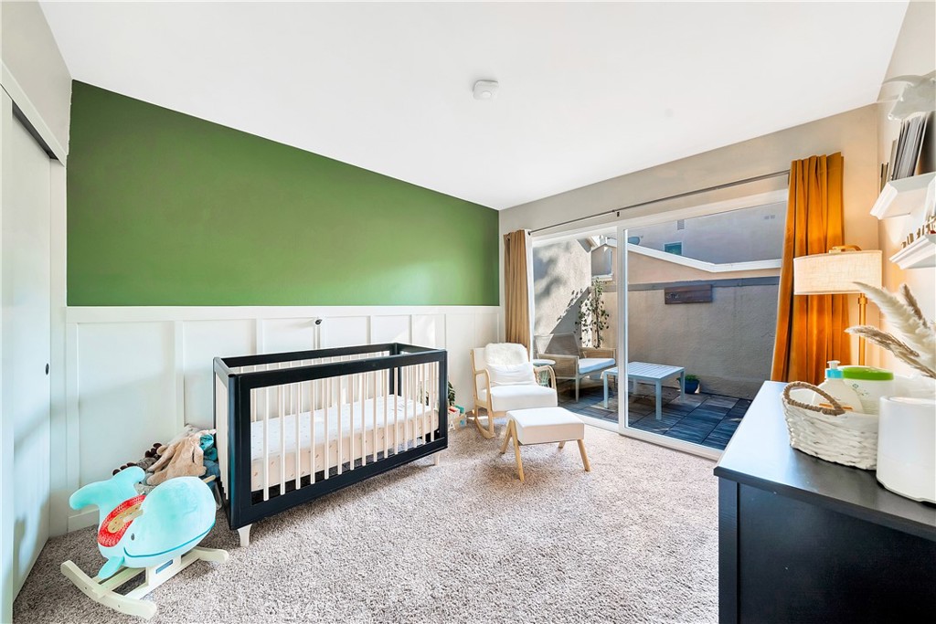 2915 Barrington Court