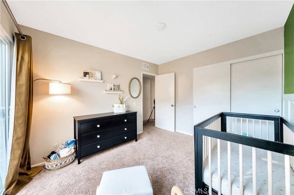 2915 Barrington Court