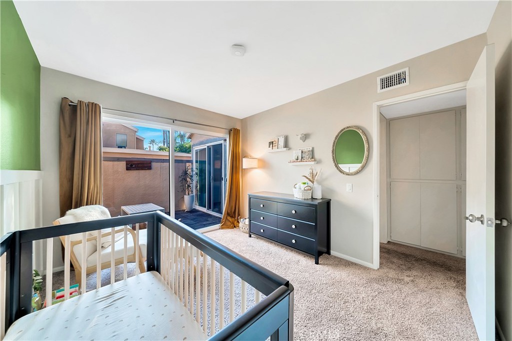 2915 Barrington Court