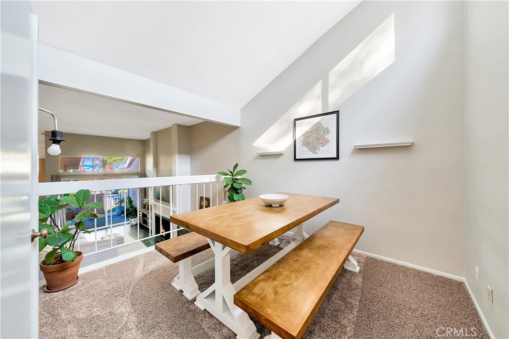 2915 Barrington Court