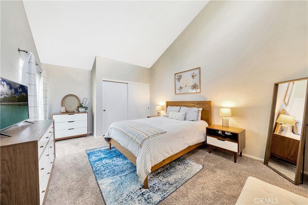 2915 Barrington Court