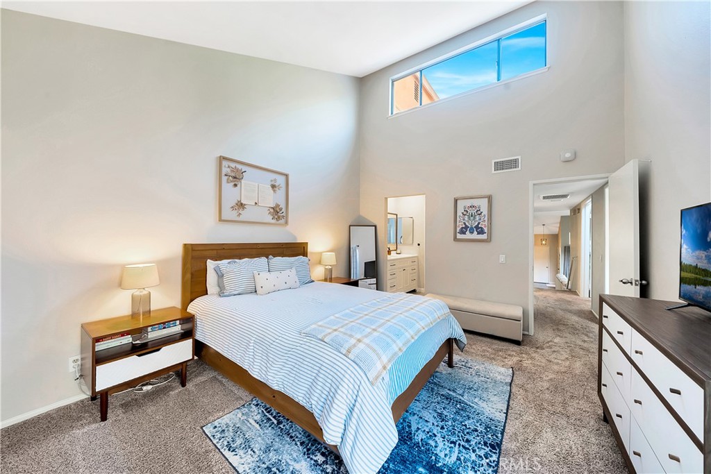 2915 Barrington Court