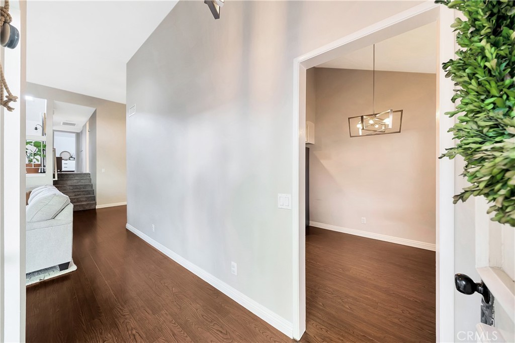 2915 Barrington Court